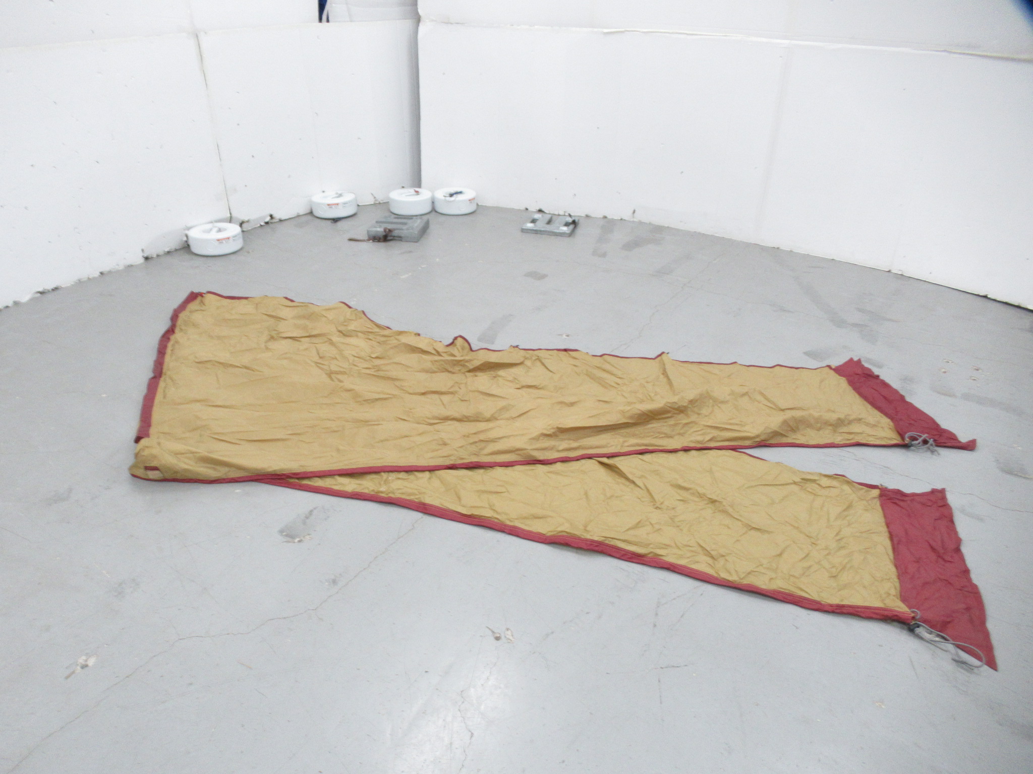 Coleman（コールマン）  タフスクリーンタープ/400 バーガンディ