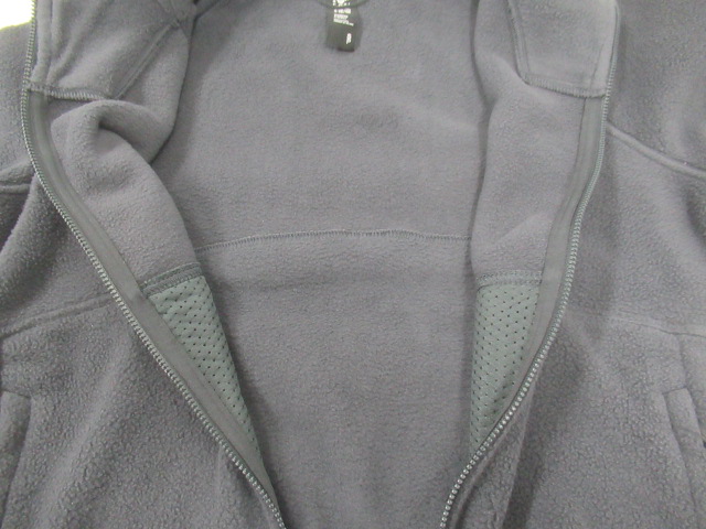 MOUNTAIN HARDWEAR（マウンテンハードウェア）  アンクラシック フリース ジャケット