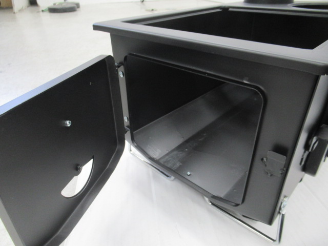 CAPTAIN STAG（キャプテンスタッグ）  KAMADO（かまど）煙突ガラス窓付角型ストーブ