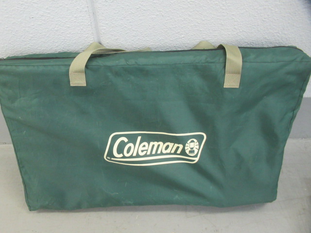 Coleman（コールマン）  アルミキャプテンチェアーテーブル付(1)