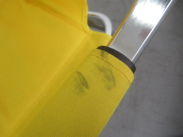 Coleman（コールマン）  サイドテーブル付キャプテンチェア イエロー 170-7634