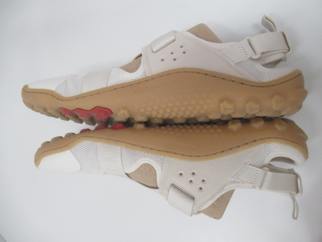 VIVOBAREFOOT（ビボベアフット）  TRACKER SANDAL M ホワイト