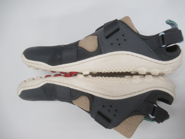 VIVOBAREFOOT（ビボベアフット）  TRACKER SANDAL M グレー