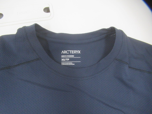 ARC'TERYX（アークテリクス）  ヴェロックス クルー シャツ ネイビー