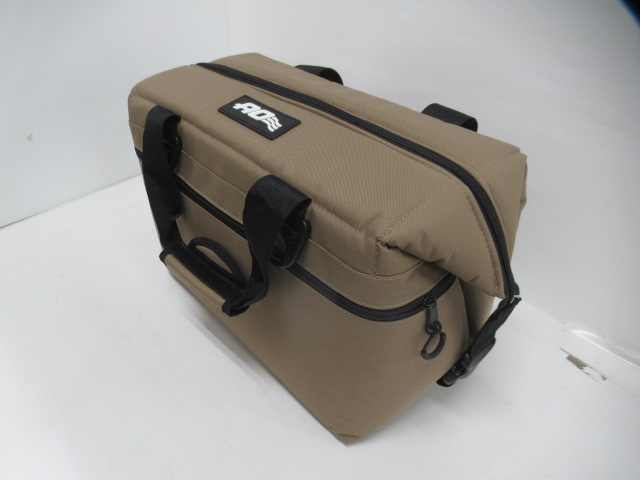 AO Coolers（エーオークーラーズ）  24パックキャンバス ソフトクーラー